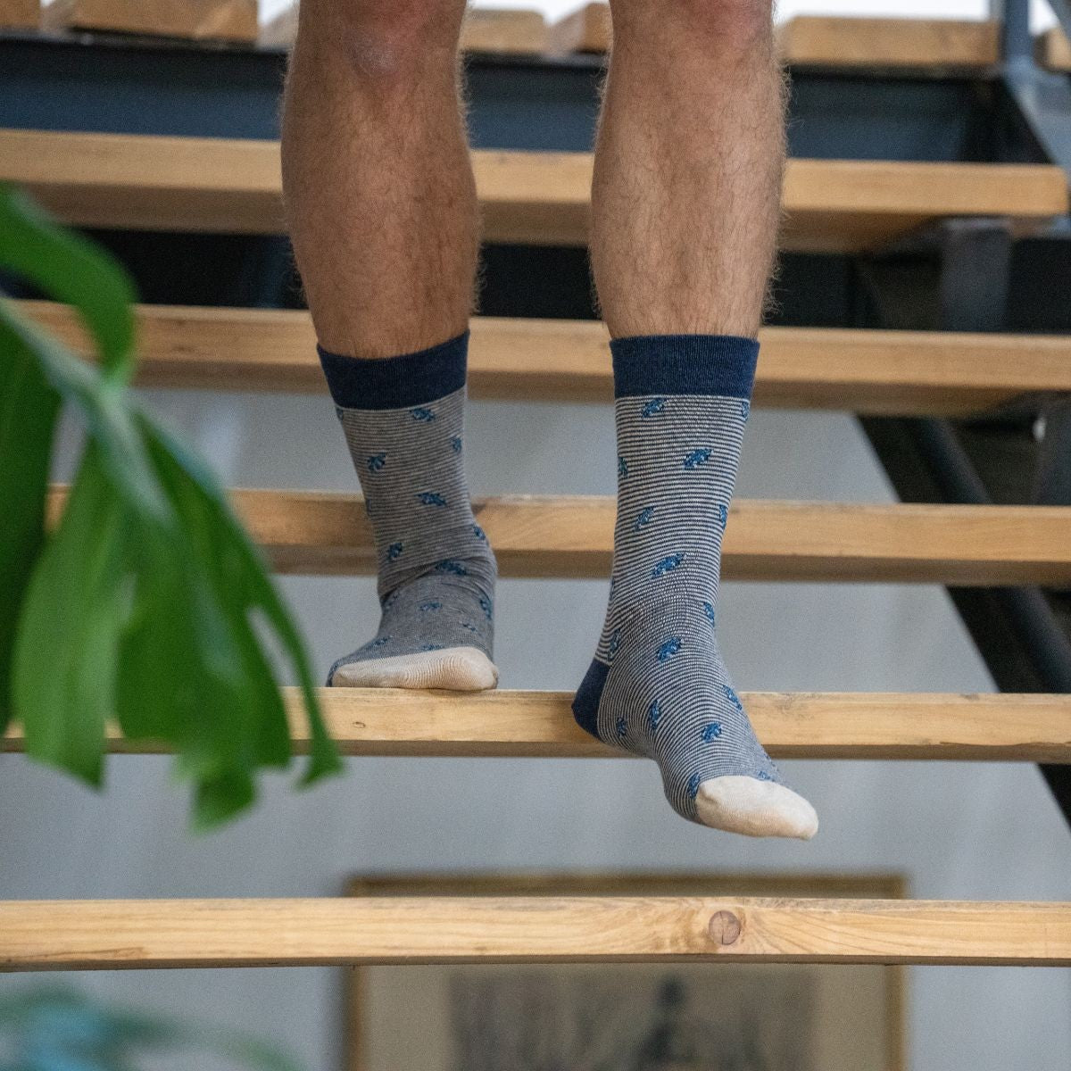 Socks in combed cotton Patterned - Blue leaves