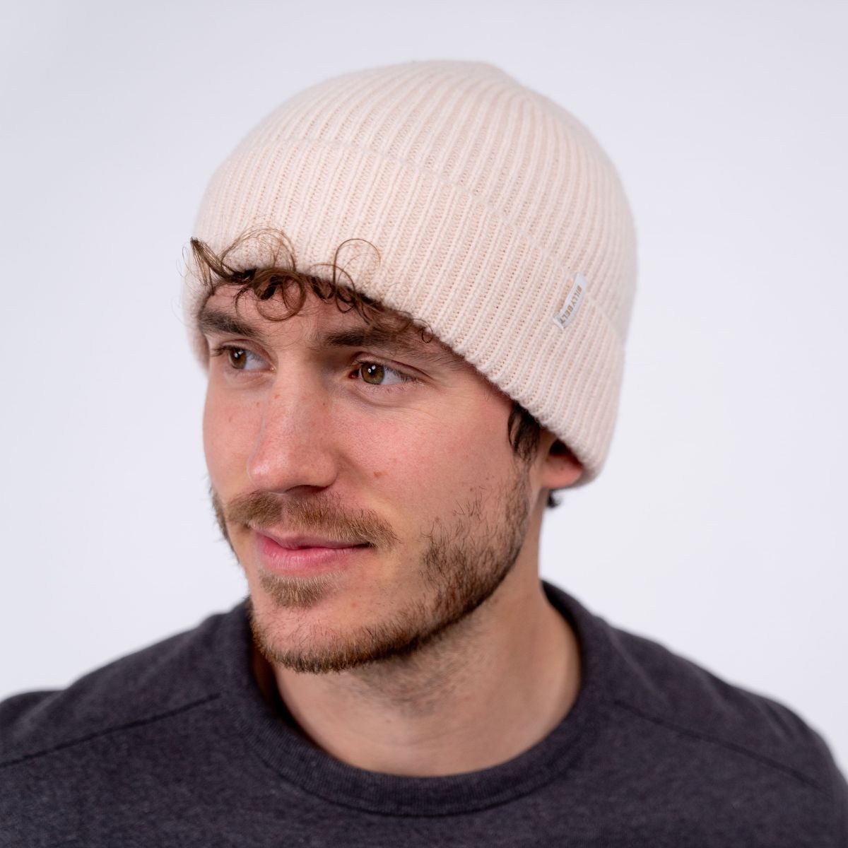 Lambswool hat Nude