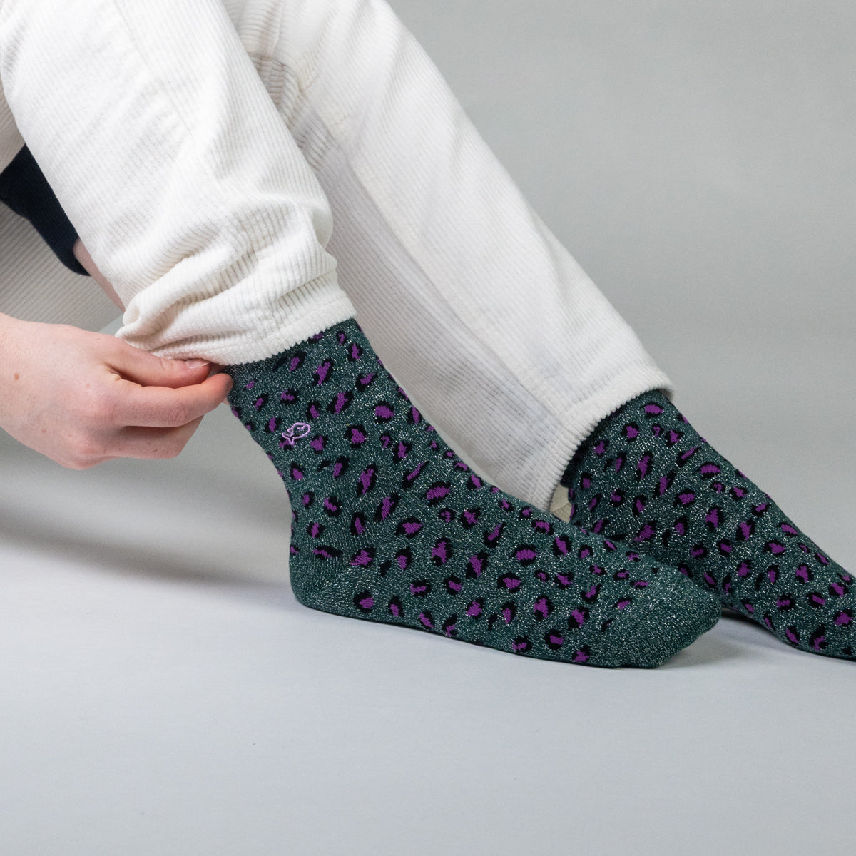 Socks in combed cotton Leopard - Green and purple