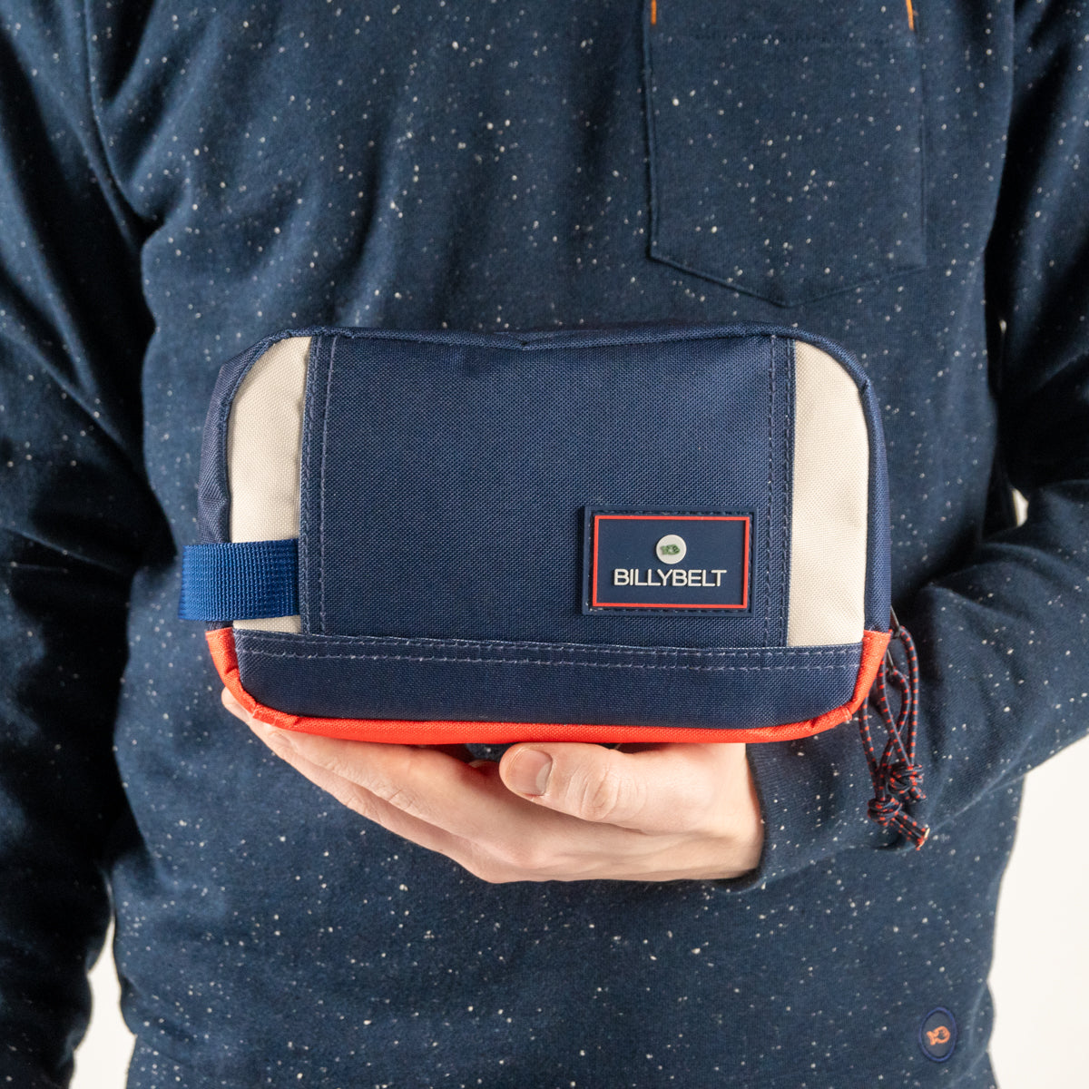 Wash bag 100% recycled polyester Navy and ivory