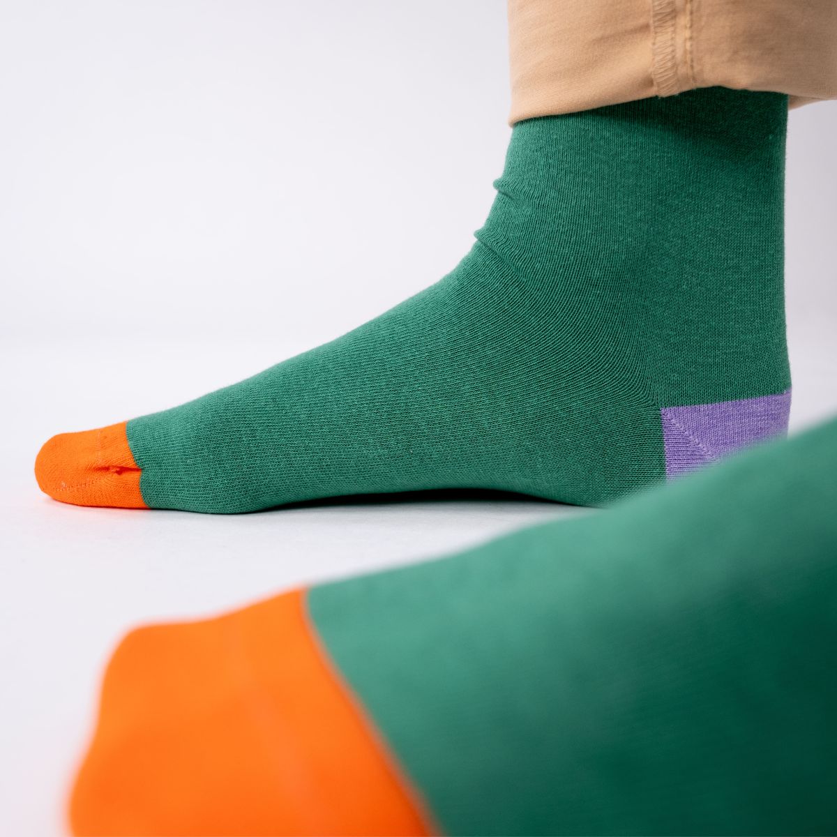 Socks in combed cotton Plain - Green (purple-orange)